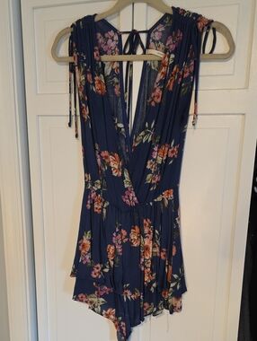 Floral Navy V-Neck Sleeveless Romper by